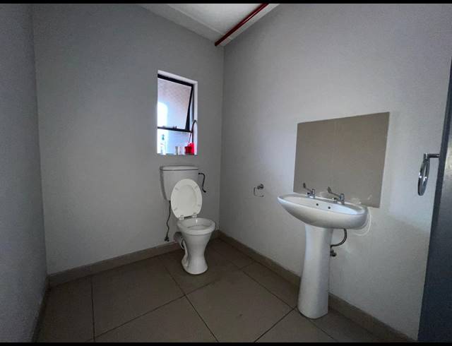 347M² WAREHOUSE TO LET IN STRIJDOMPARK